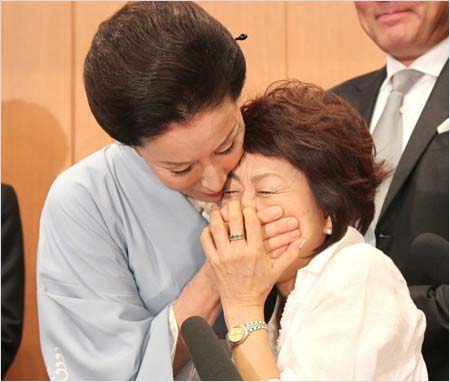 高畑淳子が口塞ぎ