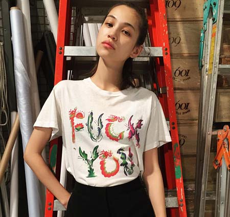 水原希子のFワードTシャツ