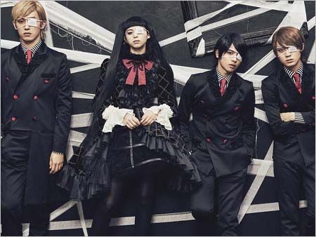 「in NO hurry to shout;」(イノハリ)のメンバー
