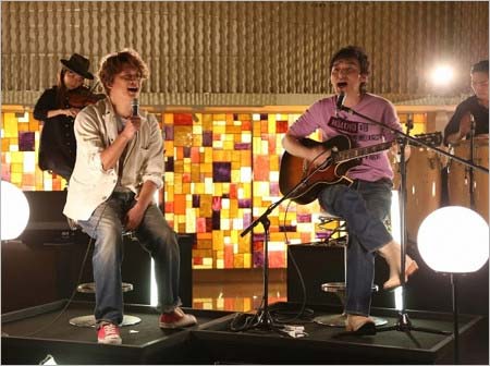 おじゃMAP!!で共演の香取慎吾&草彅剛がステージで歌唱
