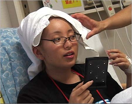 乳ガン発症し抗ガン剤治療を行っていた鈴木美穂記者