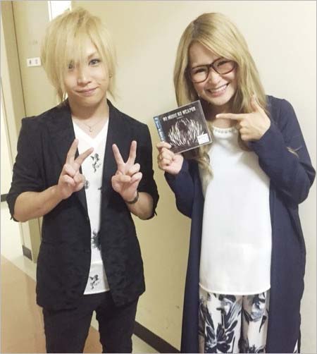 ゴールデンボンバー・鬼龍院&ギャル曽根のツーショット