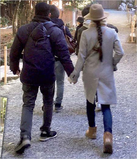 宮崎あおい&岡田准一のフラッシュツーショット
