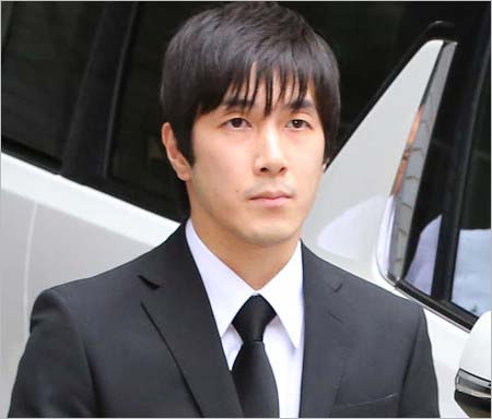 保釈時の橋爪遼