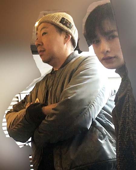 週刊女性が撮影の皆本麻帆&荒川良々のツーショット正面