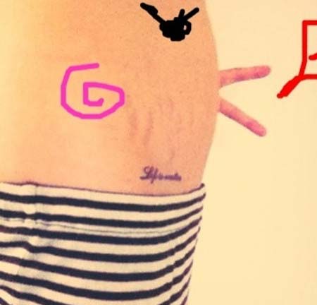 市井紗耶香のお腹タトゥー