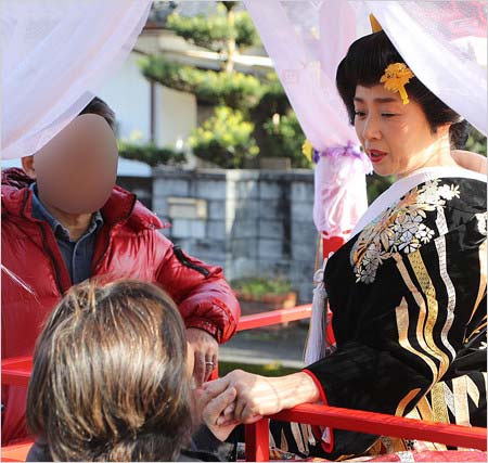 藤吉久美子とプロデューサーA氏のツーショット写真