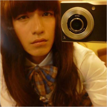 錦戸亮の流出プライベート写真（女装）