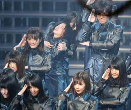 欅坂46、鈴本美愉が紅白のステージで倒れ込んだシーン