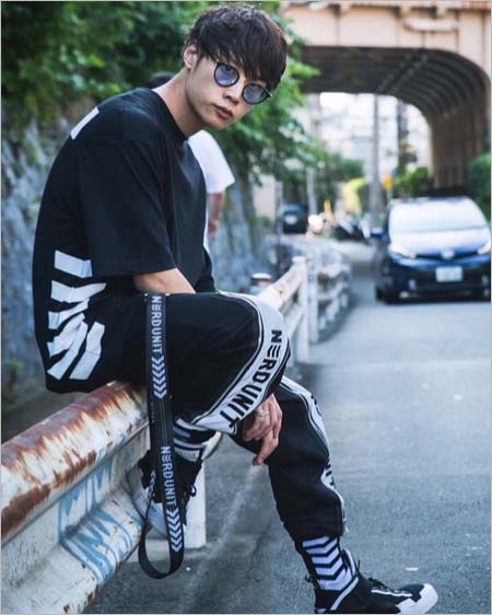 牧達弥のファッションスタイル