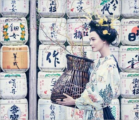 カーリー・クロスがモデルの日本人をイメージした写真2枚目