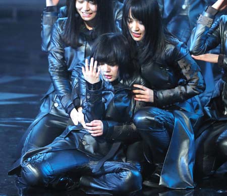 平手友梨奈が倒れ込んだシーン1枚目