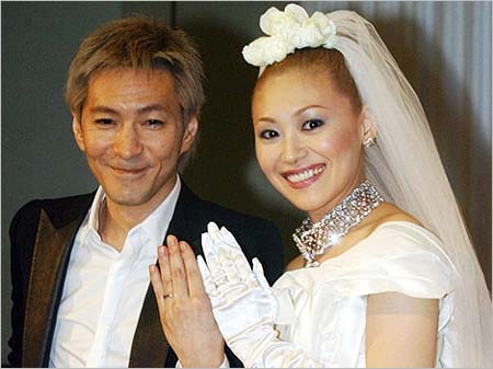 小室哲哉が復帰の理由 Keikoと離婚成立し活動再開か 不倫相手と交際継続で再婚視野の報道も 今日の最新芸能ゴシップニュースサイト 芸トピ