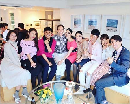 アンミカの自宅、ホームパーティー風景