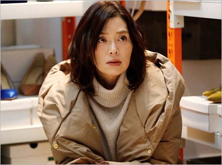 『BG』第2話のワンシーン、大塚寧々