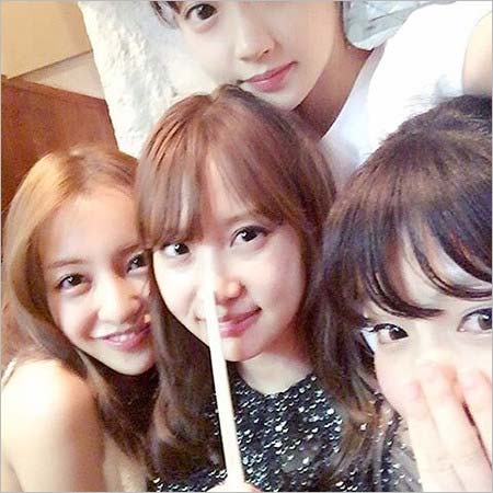 小澤美里、板野友美、永尾まりや