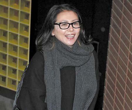 小泉今日子が不倫交際公表について言及した姿