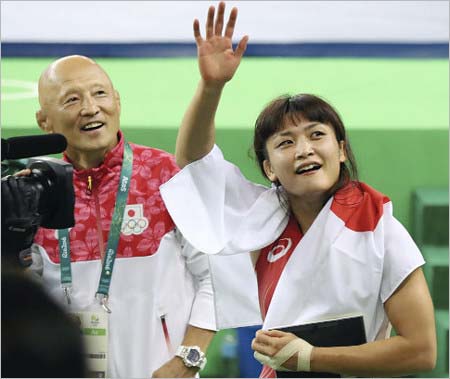 栄和人監督と伊調馨