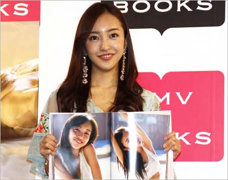 板野友美の最新姿