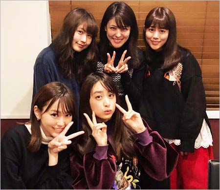 『女子ーズ』メンバーの集合写真