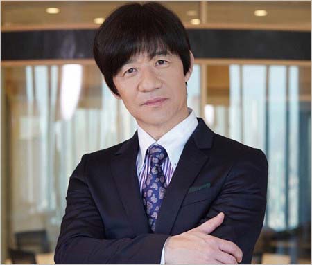 『コンフィデンスマンJP』出演の内村光良