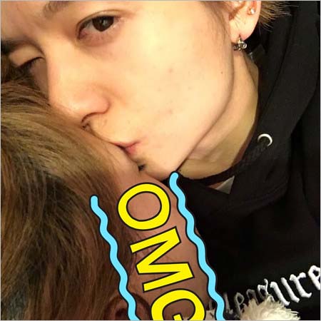 小林龍二と彼女キス