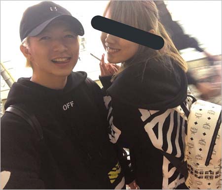 小林龍二と彼女の自撮り