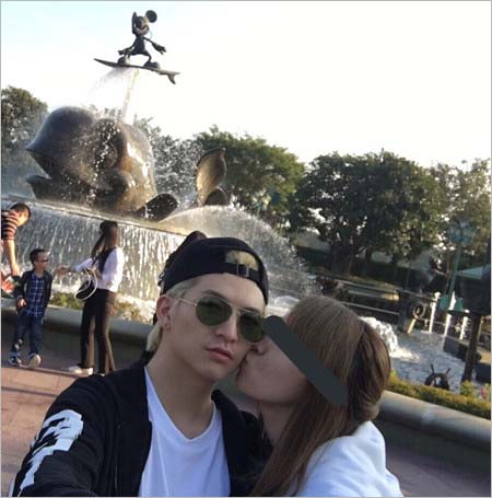 小林龍二と彼女が中国のディズニーランドへ