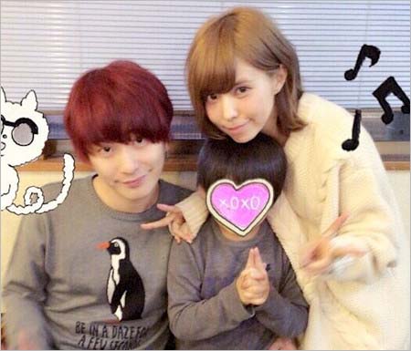 益若つばさと息子&Fukaseのスリーショット