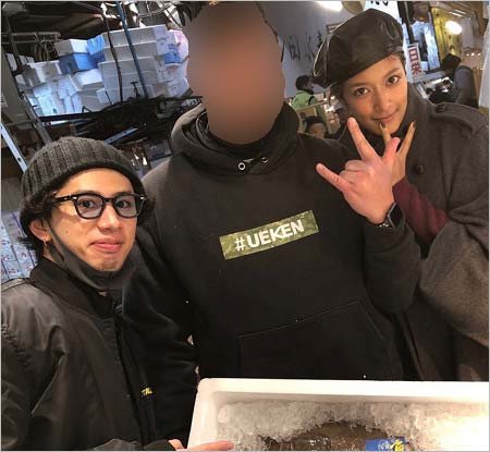 築地デートのワンオクTaka&ローラ