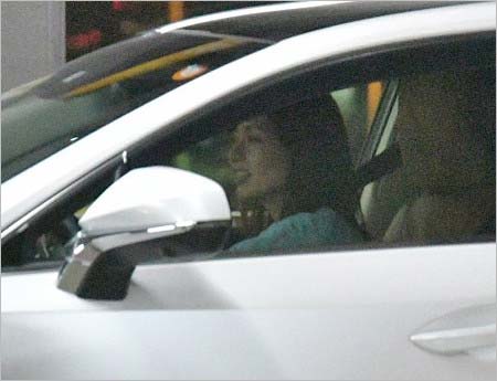 二宮和也の愛車を運転する伊藤綾子