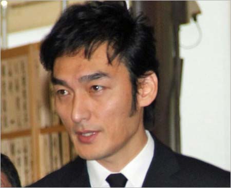 大杉漣のお別れ会に参列した草彅剛