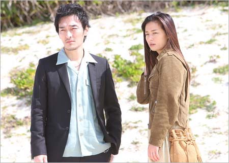 『クソ野郎と美しき世界』ワンシーン「光へ、航る」