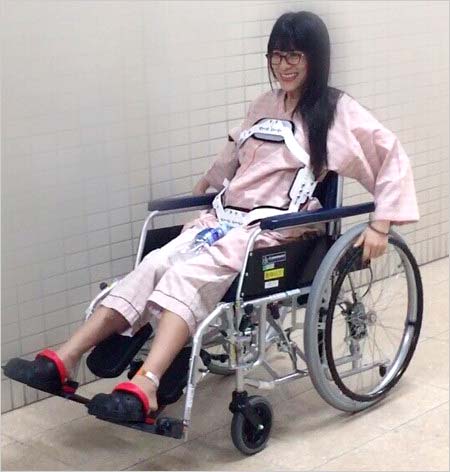 車イス生活を送る猪狩ともか