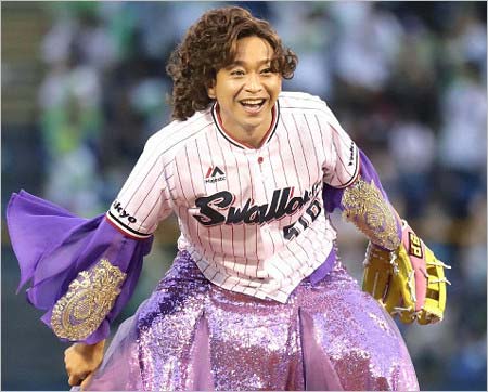 始球式に登場した島茂子