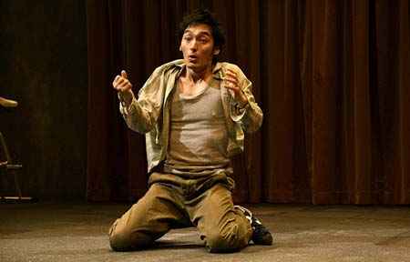 舞台『バリーターク』出演の草彅剛