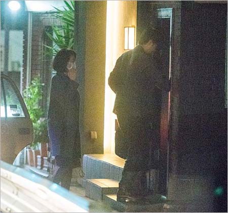 長谷川博己&鈴木京香のツーショット写真