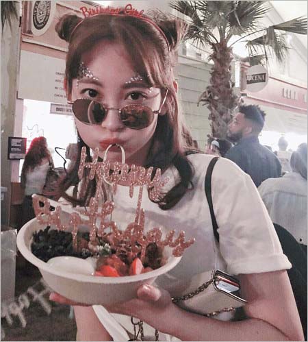 宮本拓が撮影?の小嶋陽菜