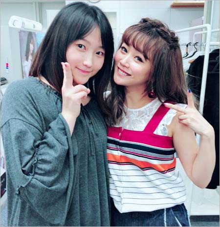 新垣里沙がブログに誤投稿した鞘師里保の最新ツーショット写真