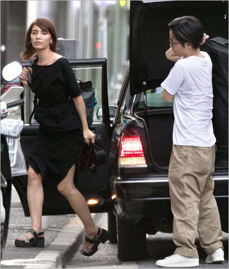 PUNPEEと秋元才加のツーショット