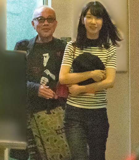 柏木由紀＆竹中直人が密会、女性セブンツーショット