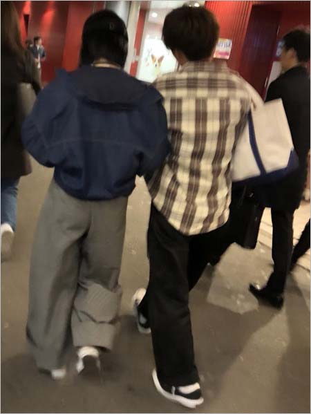 NMB48城恵理子の浮気現場写真2枚目