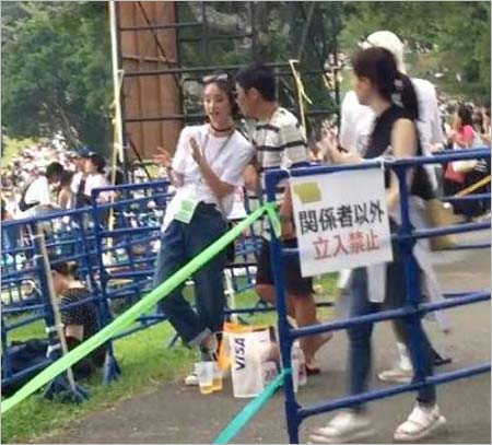 エーピーバンクフェス2018参戦の剛力彩芽・前澤友作社長