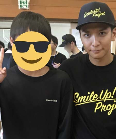 広島県安芸郡坂町小屋浦で炊き出しボランティアをした生田斗真