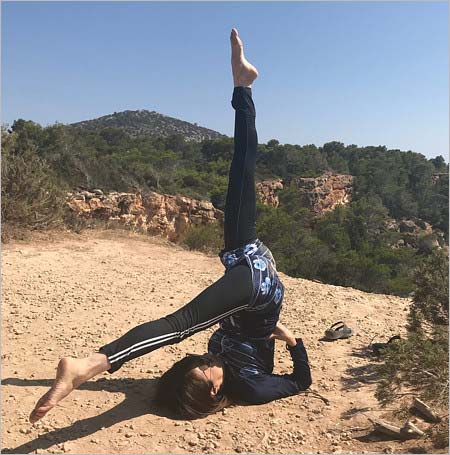 小林麻耶がスペイン・イビサ島で撮影の不思議体験写真2枚目