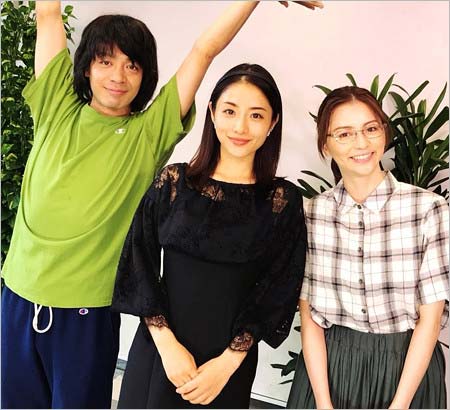 ドラマ『高嶺の花』で共演の峯田和伸、石原さとみ、香里奈