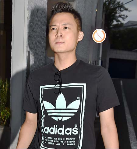 フライデーの取材を受ける花田優一