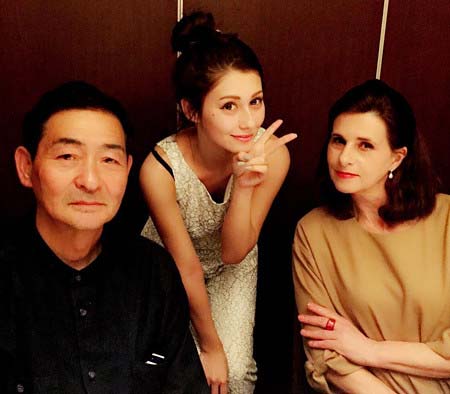 ダレノガレ明美と父・福住豊、母・タニア