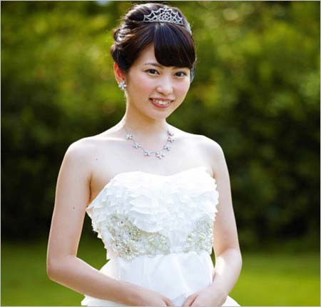 志田未来のウェディングドレス姿
