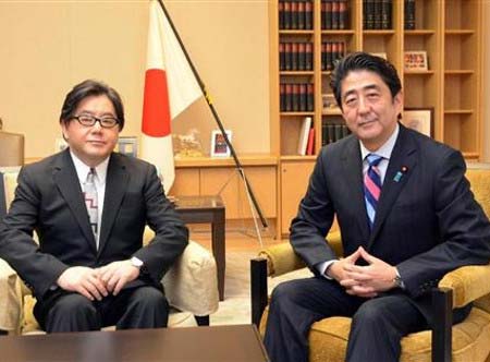 秋元康と安倍晋三